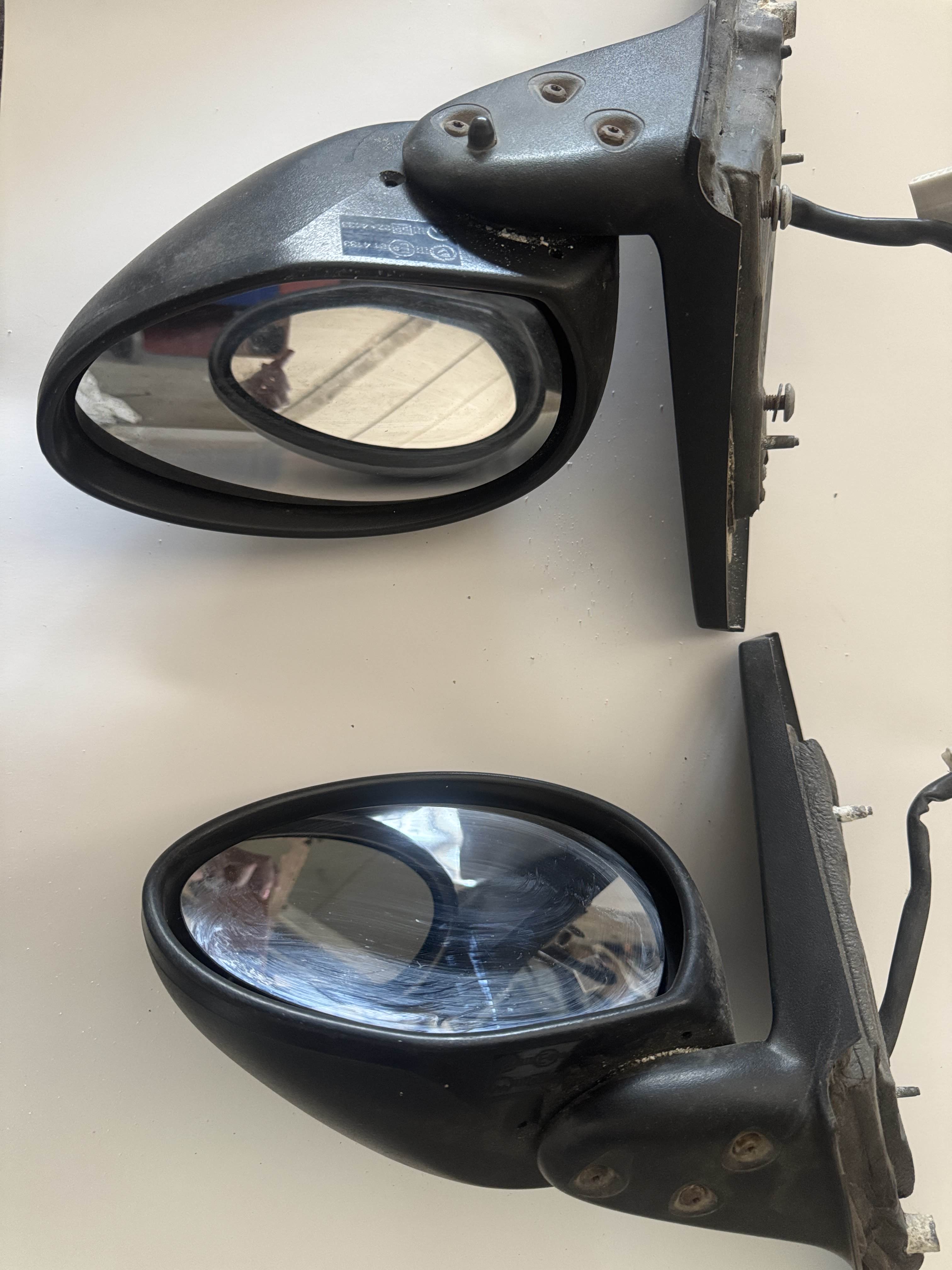 Alfa 147Q2/Ducati Corse tükör